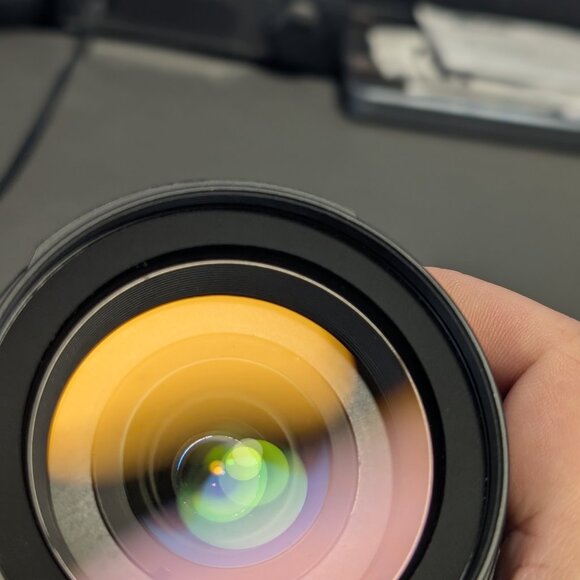 Nikon DX AF-S Nikkor 18-70mm f/3.5-4.5G ED AF/MF Zoom Lens with Front Lens Cap - Picture 5 of 6